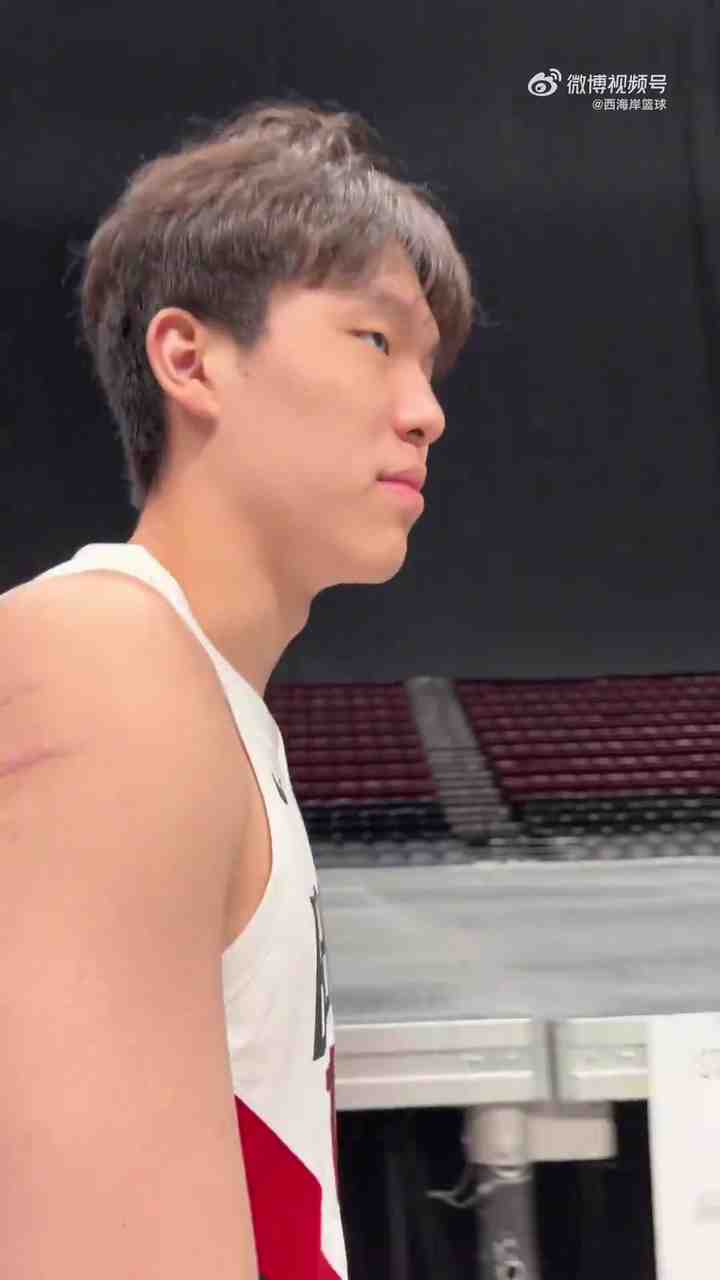 NBA生涯第二年有什么感觉吗？杨瀚森：还是一如既往的 哈哈哈